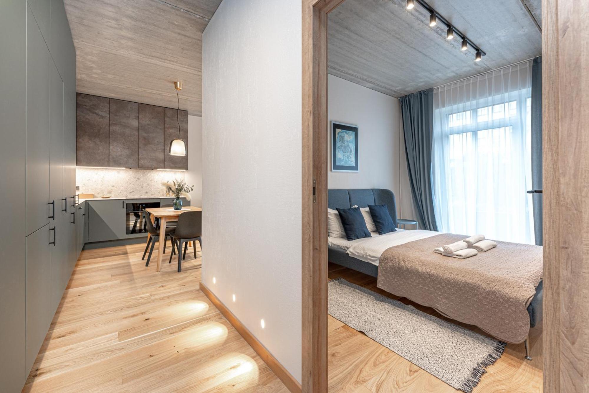 Brand New White Lotus 3 By Reside Baltic Apartment *