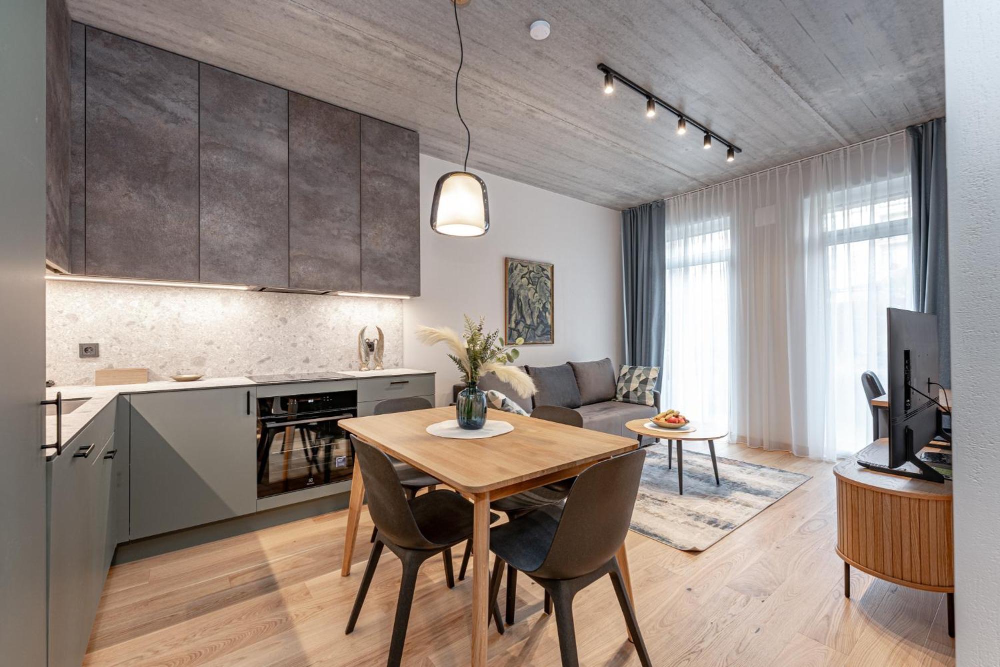 Brand New White Lotus 3 By Reside Baltic Apartment